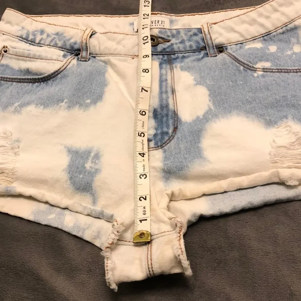 Forever 21 Denim Bleached Short Shorts Juniors Size 29 Premium Denim